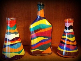 майстр-клас з декорування пляшки кольоровим піском